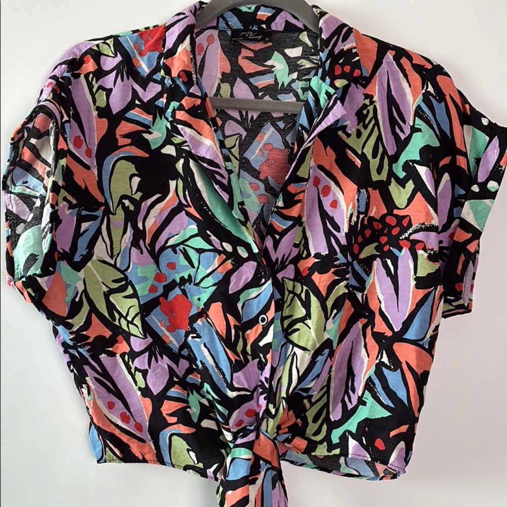 Milk & Honey Floral Burst Cropped Tie-Front Blouse - Dolman Sleeve - Picture 2 of 8